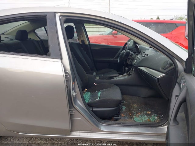 44690270 :رقم المزاد ، JM1BL1VF2B1366767 vin ، 2011 Mazda Mazda3 I Touring مزاد بيع