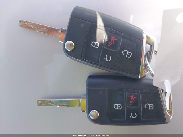 Продажа на аукционе авто 2018 Volkswagen Tiguan 2.0t Se/2.0t Sel, vin: 3VV3B7AX2JM193005, номер лота: 44690282