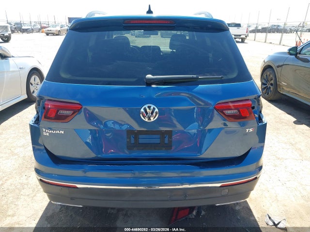 Продажа на аукционе авто 2018 Volkswagen Tiguan 2.0t Se/2.0t Sel, vin: 3VV3B7AX2JM193005, номер лота: 44690282