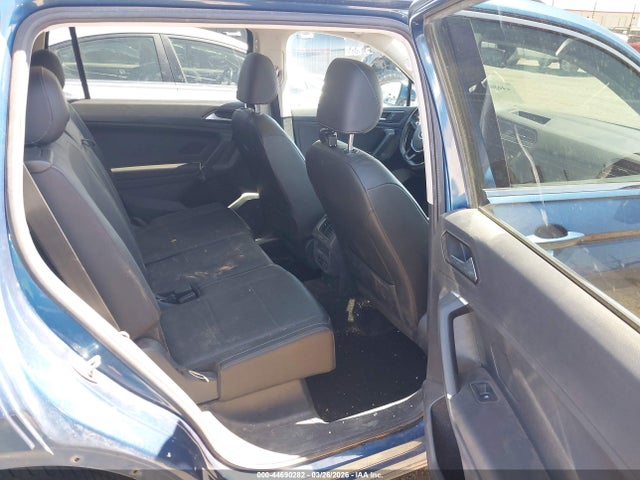 Продажа на аукционе авто 2018 Volkswagen Tiguan 2.0t Se/2.0t Sel, vin: 3VV3B7AX2JM193005, номер лота: 44690282