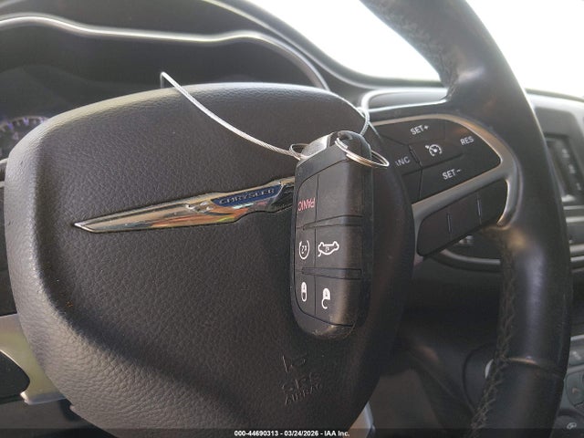 2015 Chrysler 200 Limited მანქანა იყიდება აუქციონზე, vin: 1C3CCCAB9FN541408, აუქციონის ნომერი: 44690313
