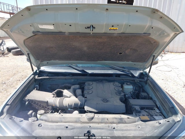 2022 Toyota 4runner Trail Special Edition მანქანა იყიდება აუქციონზე, vin: JTETU5JR8N6017429, აუქციონის ნომერი: 44690316