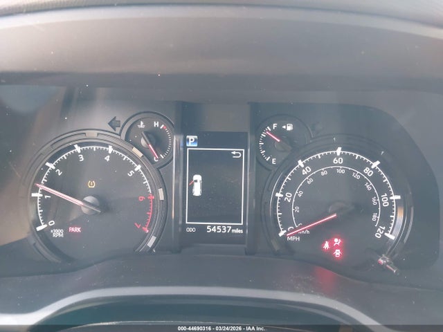 2022 Toyota 4runner Trail Special Edition მანქანა იყიდება აუქციონზე, vin: JTETU5JR8N6017429, აუქციონის ნომერი: 44690316