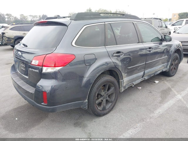 44690328 :رقم المزاد ، 4S4BRCKC6D3235266 vin ، 2013 Subaru Outback 2.5i Limited مزاد بيع