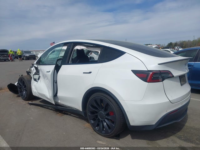 7SAYGDEF7NF372028 Tesla Model Y Performance Dual Motor All-wheel Drive