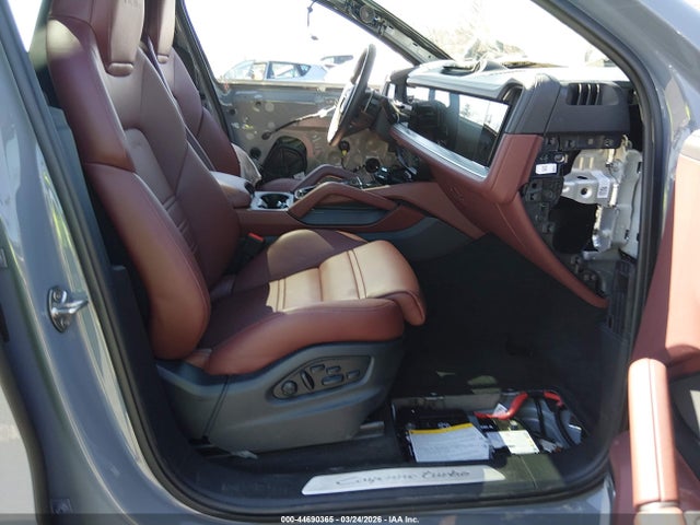 2024 PORSCHE CAYENNE E-HYBRID COUPE WP1BM2AY9RDA71098 Photo 4