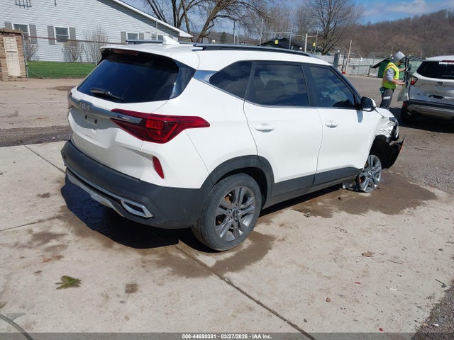 44690381 :رقم المزاد ، KNDEU2AA1P7433583 vin ، 2023 Kia Seltos S مزاد بيع