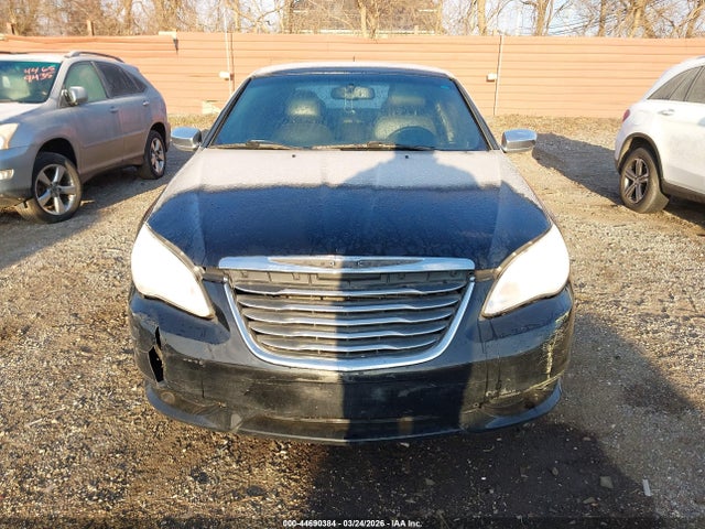 Продажа на аукционе авто 2013 Chrysler 200 Limited, vin: 1C3CCBCG3DN668932, номер лота: 44690384
