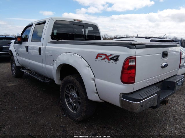 2015 FORD F-250 1FT7W2BT2FED69891 Photo 2