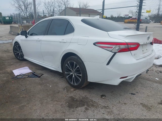 2019 Toyota Camry Se მანქანა იყიდება აუქციონზე, vin: 4T1B11HK3KU702614, აუქციონის ნომერი: 44690447
