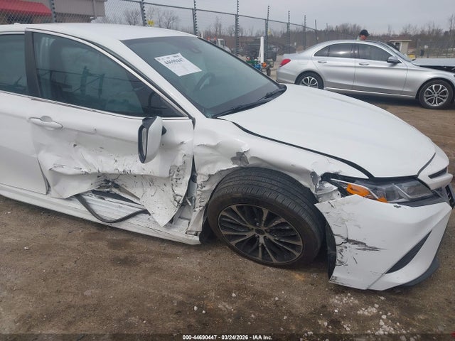 2019 Toyota Camry Se მანქანა იყიდება აუქციონზე, vin: 4T1B11HK3KU702614, აუქციონის ნომერი: 44690447
