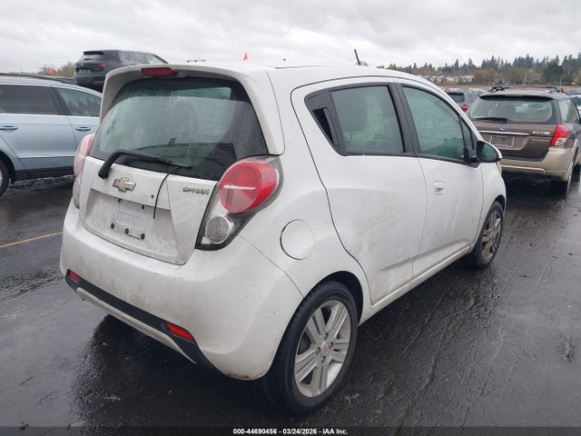 Chevrolet Spark Ls Cvt 2015 KL8CB6S97FC752977 Image 4