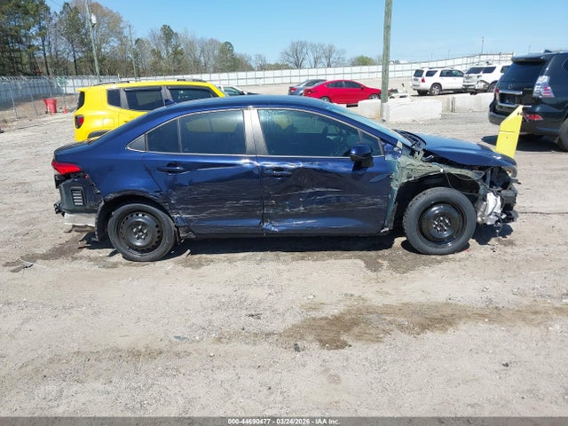 44690477 :رقم المزاد ، 5YFEPMAEXNP338859 vin ، 2022 Toyota Corolla Le مزاد بيع