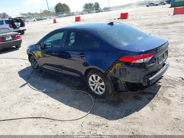 44690477 :رقم المزاد ، 5YFEPMAEXNP338859 vin ، 2022 Toyota Corolla Le مزاد بيع