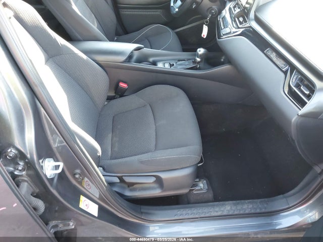NMTKHMBX6JR051793 Toyota C-HR XLE