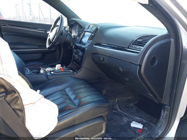 Продаж на аукціоні авто 2017 Chrysler 300 300s Awd, vin: 2C3CCAGG6HH568097, номер лоту: 44690505