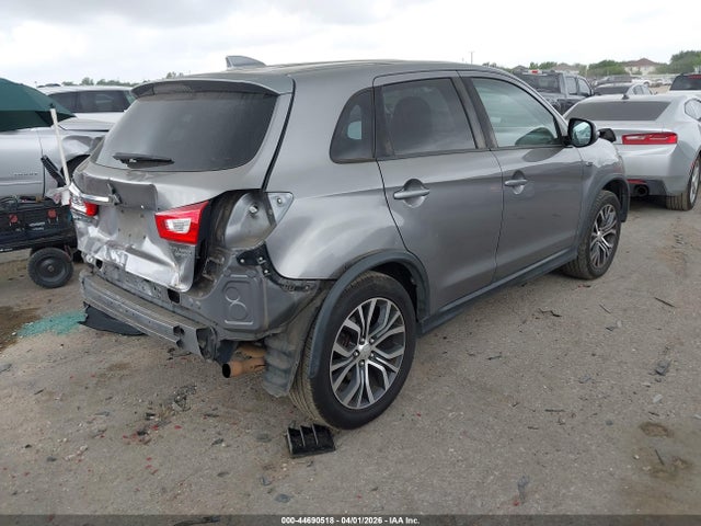 2018 MITSUBISHI OUTLANDER SPORT JA4AP3AU8JU001775 Photo 3