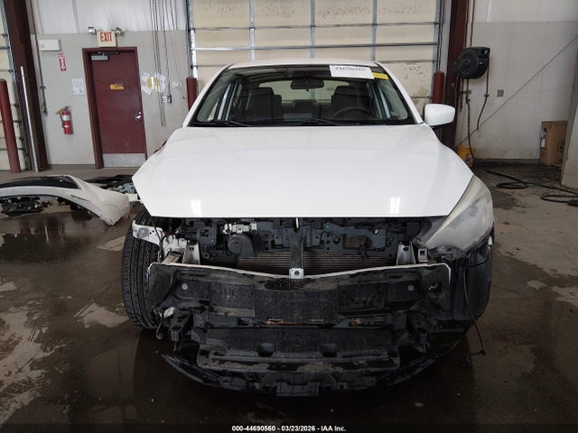3MYDLBYV8JY302603 Toyota YARIS IA