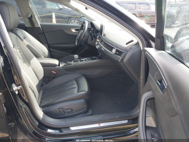 2017 AUDI A4 WAUENAF48HN019382 Photo 4