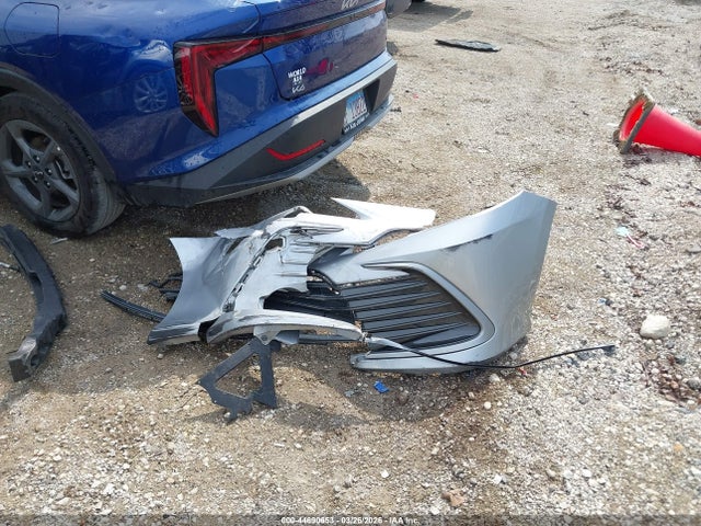 Продажа на аукционе авто 2023 Toyota Camry Le, vin: 4T1C11AK9PU178617, номер лота: 44690653