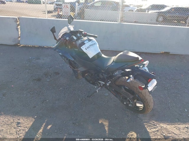 ML5EXGG13TDA83300 Kawasaki EX500