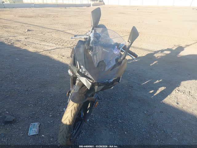 ML5EXGG13TDA83300 Kawasaki EX500