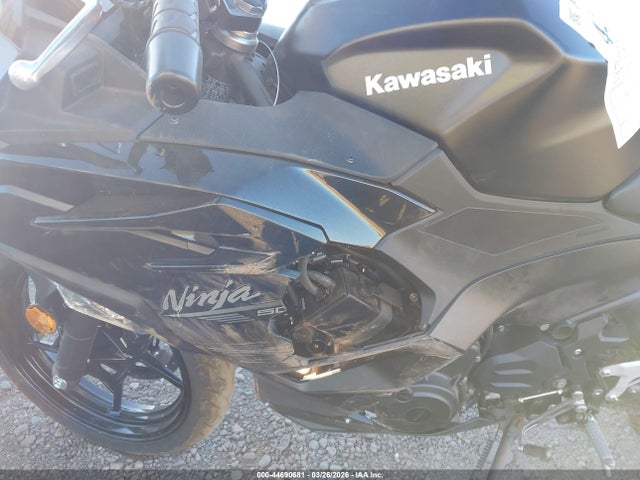 ML5EXGG13TDA83300 Kawasaki EX500