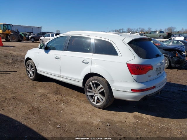 2015 AUDI Q7 WA1LGAFE1FD016740 Photo 2