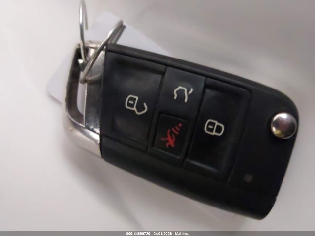 2017 VOLKSWAGEN GOLF GTI 3VW447AU4HM005272 Photo 10