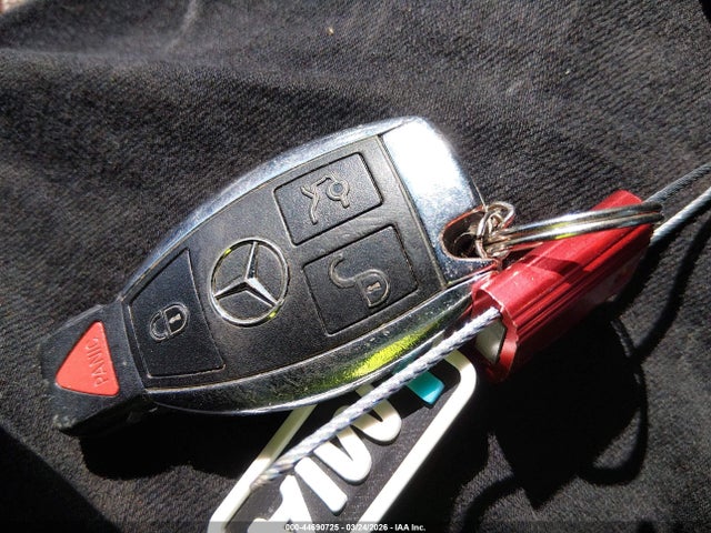 2015 Mercedes-benz C 300 Sport 4matic მანქანა იყიდება აუქციონზე, vin: 55SWF4KBXFU082696, აუქციონის ნომერი: 44690725