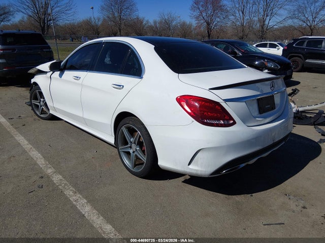 2015 Mercedes-benz C 300 Sport 4matic მანქანა იყიდება აუქციონზე, vin: 55SWF4KBXFU082696, აუქციონის ნომერი: 44690725
