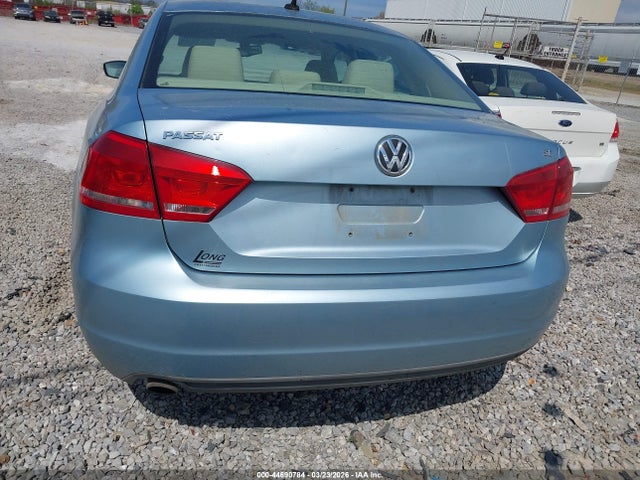 2013 Volkswagen Passat 2.5l Se მანქანა იყიდება აუქციონზე, vin: 1VWBP7A34DC061682, აუქციონის ნომერი: 44690784