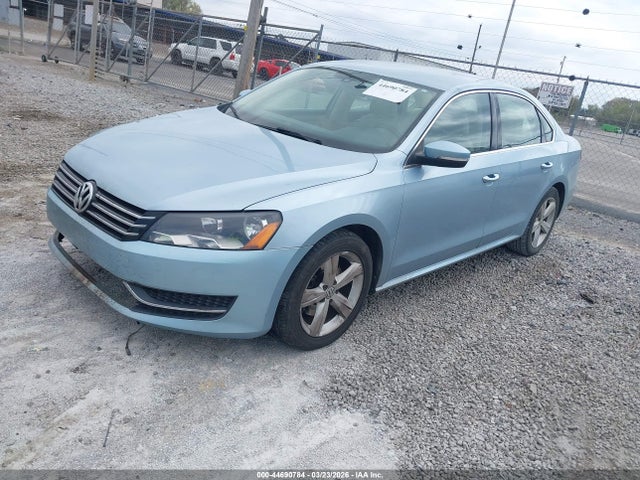 2013 Volkswagen Passat 2.5l Se მანქანა იყიდება აუქციონზე, vin: 1VWBP7A34DC061682, აუქციონის ნომერი: 44690784