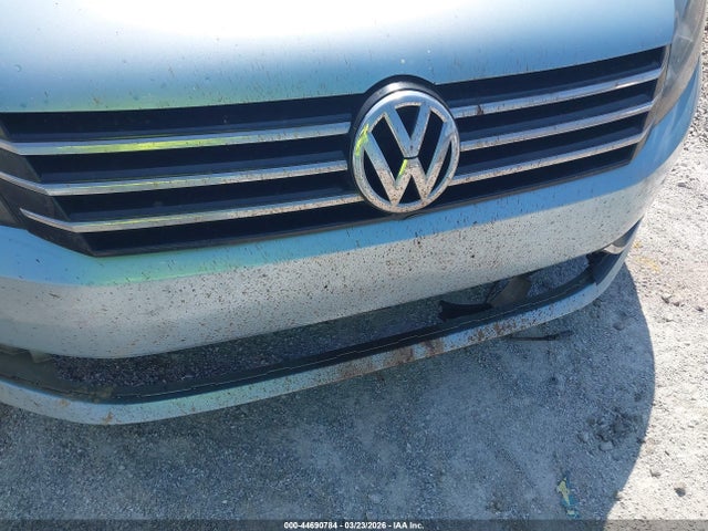 2013 Volkswagen Passat 2.5l Se მანქანა იყიდება აუქციონზე, vin: 1VWBP7A34DC061682, აუქციონის ნომერი: 44690784