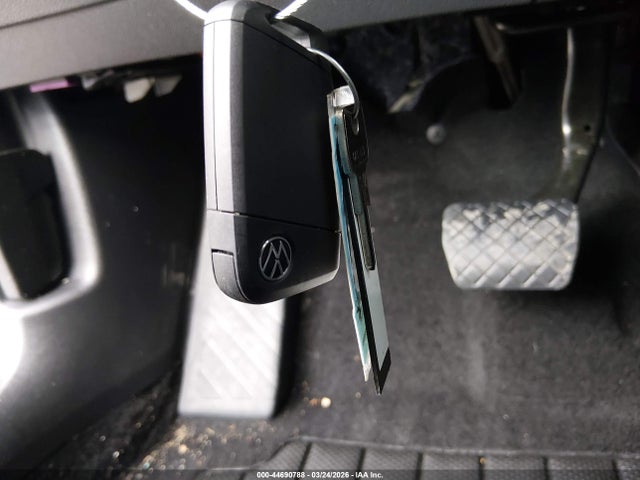 44690788 :رقم المزاد ، 3VV5C7B28SM079634 vin ، 2025 Volkswagen Taos 1.5t S مزاد بيع