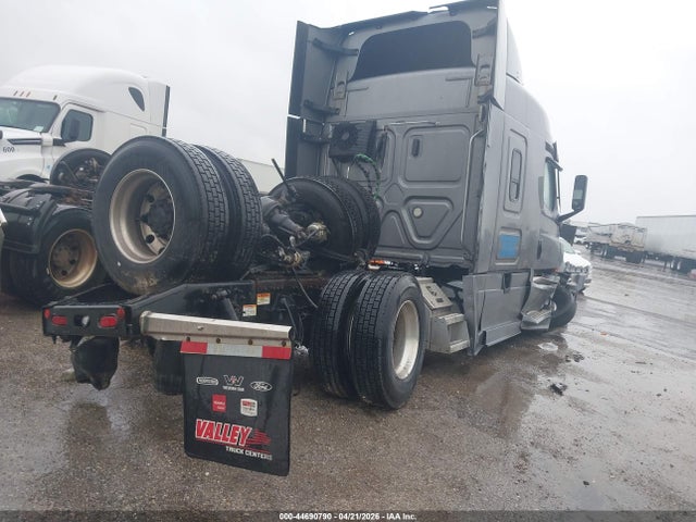 Продажа на аукционе авто 2020 Freightliner New Cascadia 126, vin: 1FUJHHDR4LLLW7838, номер лота: 44690790