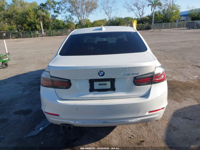 2014 Bmw 328i მანქანა იყიდება აუქციონზე, vin: WBA3A5C58EP600890, აუქციონის ნომერი: 44690791