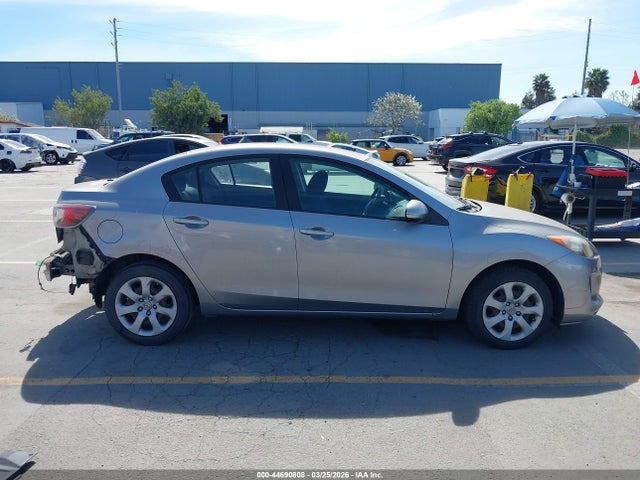 2013 Mazda Mazda3 I Sport მანქანა იყიდება აუქციონზე, vin: JM1BL1UP6D1799330, აუქციონის ნომერი: 44690808