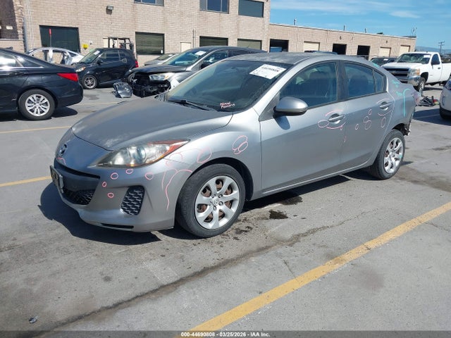 2013 Mazda Mazda3 I Sport მანქანა იყიდება აუქციონზე, vin: JM1BL1UP6D1799330, აუქციონის ნომერი: 44690808