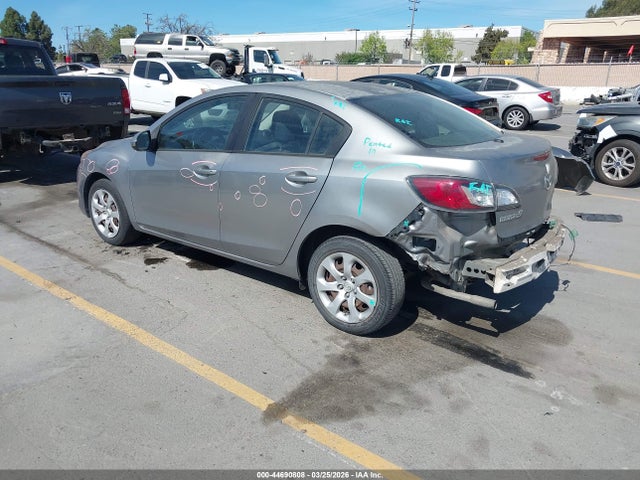 2013 Mazda Mazda3 I Sport მანქანა იყიდება აუქციონზე, vin: JM1BL1UP6D1799330, აუქციონის ნომერი: 44690808