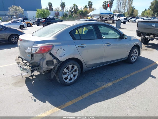 2013 Mazda Mazda3 I Sport მანქანა იყიდება აუქციონზე, vin: JM1BL1UP6D1799330, აუქციონის ნომერი: 44690808