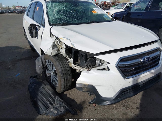 44690828 :رقم المزاد ، 4S4BSENC0J3342563 vin ، 2018 Subaru Outback 3.6r Limited مزاد بيع