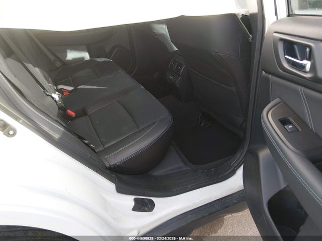 44690828 :رقم المزاد ، 4S4BSENC0J3342563 vin ، 2018 Subaru Outback 3.6r Limited مزاد بيع