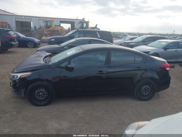 Aukcja sprzedaży 2017 Kia Forte Lx, vin: 3KPFK4A76HE081130, numer aukcji: 44690838