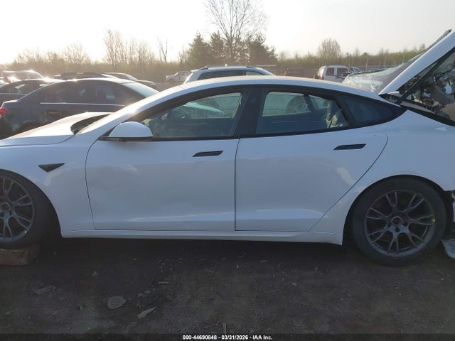 2021 Tesla Model S Long Range Dual Motor All-wheel Drive მანქანა იყიდება აუქციონზე, vin: 5YJSA1E59MF442069, აუქციონის ნომერი: 44690848
