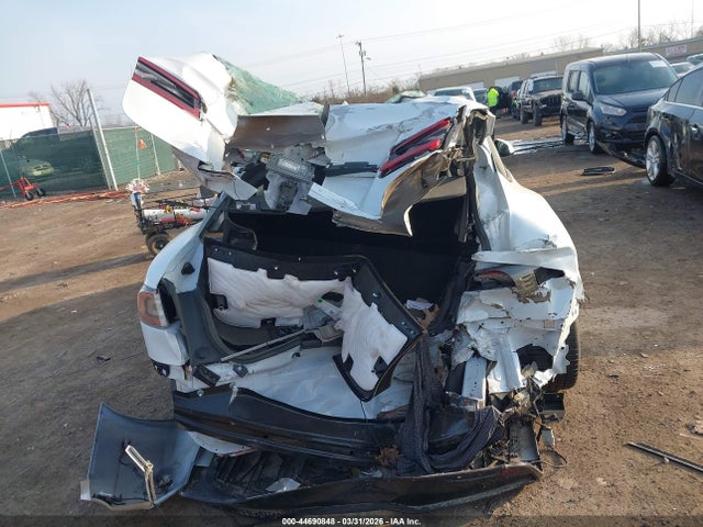 2021 Tesla Model S Long Range Dual Motor All-wheel Drive მანქანა იყიდება აუქციონზე, vin: 5YJSA1E59MF442069, აუქციონის ნომერი: 44690848