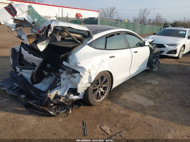 2021 Tesla Model S Long Range Dual Motor All-wheel Drive მანქანა იყიდება აუქციონზე, vin: 5YJSA1E59MF442069, აუქციონის ნომერი: 44690848
