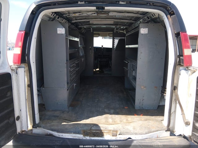 44690872 :رقم المزاد ، 1GCHG35U761157216 vin ، 2006 Chevrolet Express Work Van مزاد بيع