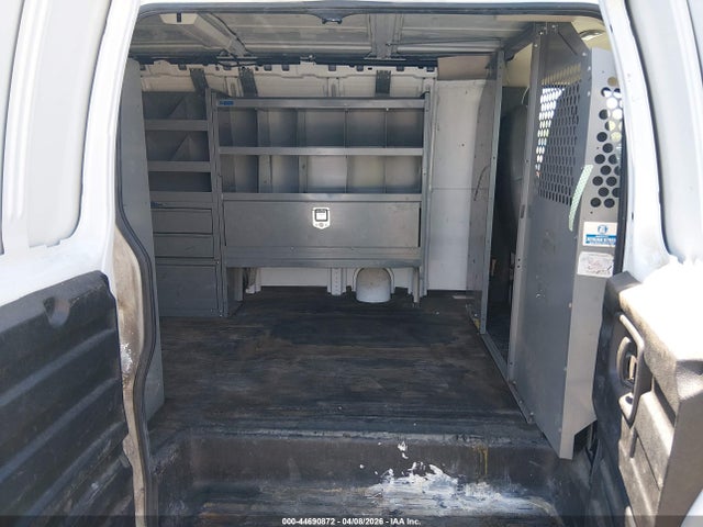 44690872 :رقم المزاد ، 1GCHG35U761157216 vin ، 2006 Chevrolet Express Work Van مزاد بيع