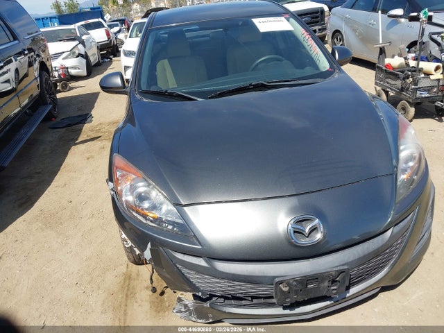 44690880 :رقم المزاد ، JM1BL1VG1B1485399 vin ، 2011 Mazda Mazda3 I Touring مزاد بيع